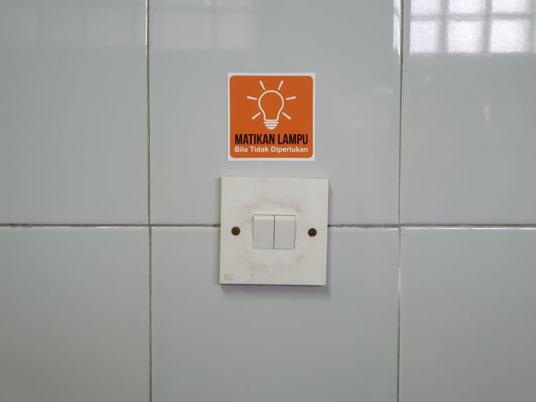 Sticker as a reminder to save electricity