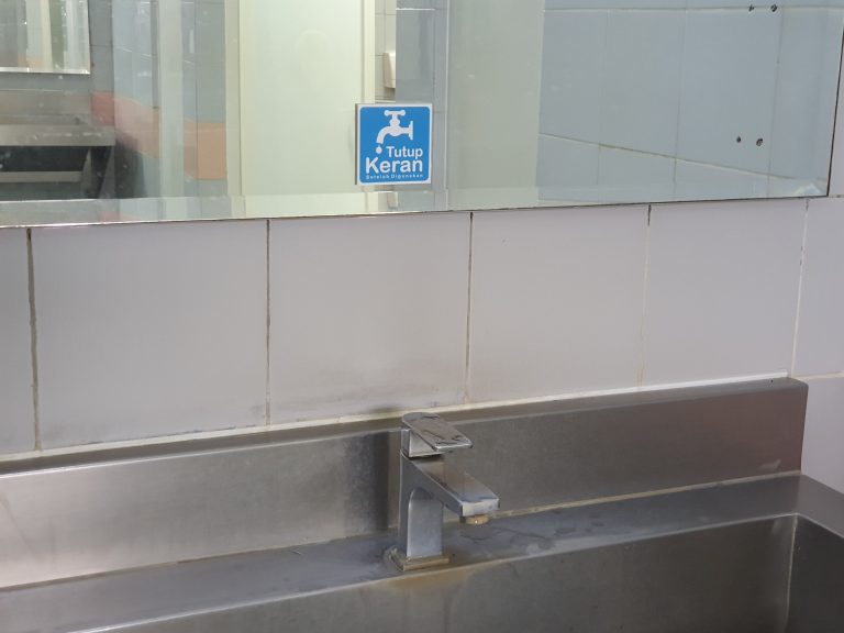 Sticker as a reminder to save water